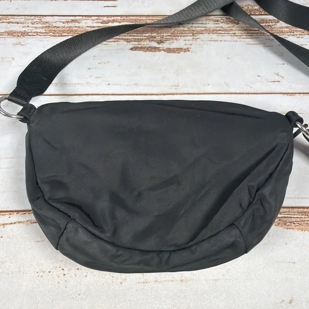 Lululemon All Night Festival Bag 5L Black Crossbody Messenger Handbag 0064950-01
